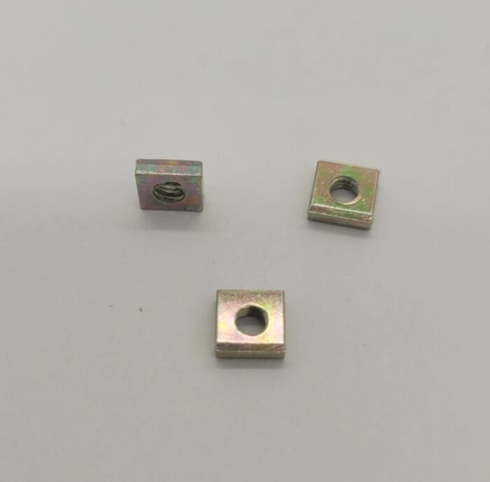 409-013-920-Q500 Square Nut M2.5, 5x5mm, DIN562, steel, galvanized, chromated, 500 pcs